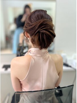 ヘアセット&メイク専門店 カスミ(Kasumi) 綺麗めアップスタイル