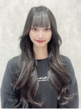 リー 梅田(Lee) sora