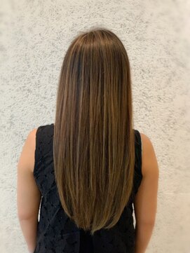 DAMANI 表参道 髪質改善/ヘッドスパ/ハイライト/白髪染め/白髪ぼかし/縮毛矯正 似合わせカット/ミディアムレイヤーカット[表参道駅]