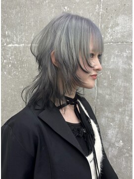 オーン 渋谷(OOn) シルバーハイトーンブラックエンドウルフ