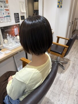 サロン ド マゼンタ(Salon de Magenta) ショートボブ+弱酸性ストレート