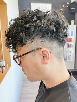 ワイボンドヘアー(Y bond hair) メンズ/フェード/ツーブロック/メンズカット/マッシュ