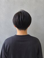 テラ(terra)&nbsp;好印象を与えるナチュラルマッシュショート/センターパート