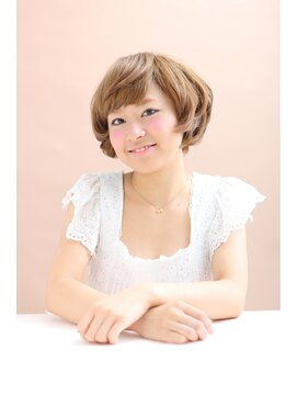 ヘアスペース リズム グリーン(Hair space Rizm green) クラシックボブ