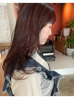 ユニ(uni)&nbsp;赤髪/赤髪カラー/レイヤーカット/２０代/３０代/４０代