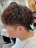 フゥ 宇都宮(FeU)&nbsp;波巻きパーマメンズパーマメンズヘアツーブロックツイストパーマ