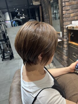 ユキオ ダル(Yukio Dal) 20代30代40代小顔ハンサムショートアッシュブルーブラック