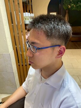 ヘアリゾート粋 ティガ 池袋店(tiga) メンズ　刈り上げビジネスショート