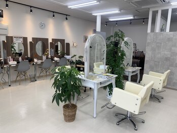 フラット(FRAT)の写真/《原町/白髪染め/カラー専門店》飛び込みも◎「根元が気になる」「自分で染めるのは面倒だしムラになる…」