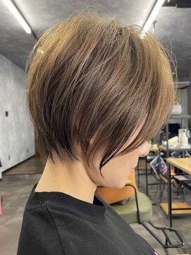 タイ(~tie.) キレイショート