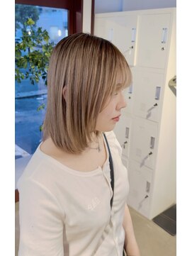 アン(un) ボブ/ベージュ