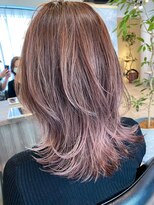 ビーツ(beats)&nbsp;ミディアムレイヤーカット ×ピンク