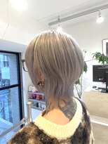ニュート(Neut ) ハイトーン/シルバー/レイヤーショート