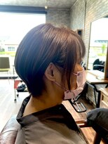 アンドブルー(and BLUE) 伊勢崎首元すっきりショートボブ