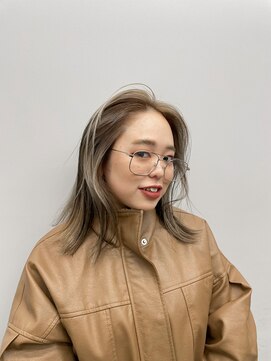 ヴァーディ オモテサンドウ(Vardy omotesando) ローライト/デザインカラー/ホワイトベージュ