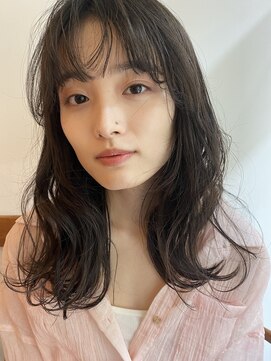 ガーランド (Garland) 大人かわいいくびレイヤー小顔シースルーバングピンクベージュ