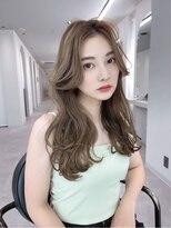 天神美容室 透明感溢れるグレーベージュ×レイヤーカット×韓国【ayana】