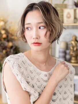 カバーヘア ブリス 志木南口駅前店(COVER HAIR bliss) シャドールーツくせ毛風抜け感ショートボブc7志木10代20代30代