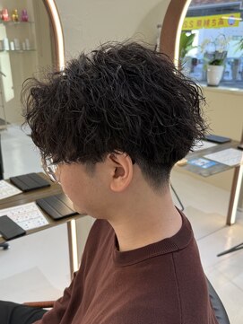 ラ ポルト ドゥ サワ(La Porte de SAWA) センターパート×シャドウパーマ