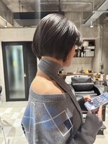 ヌク(nok) 前下がりボブ
