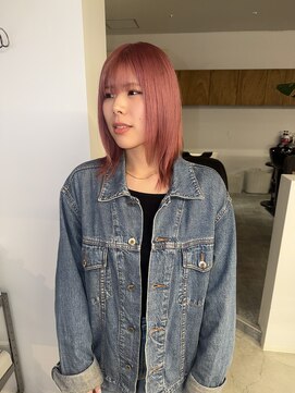 ニュード(niud) ピンクカラー