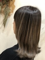 フゥカ 類家店(fuka)&nbsp;外ハネとコントラストハイライトの外国人風☆