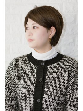 ノイン(noine) ピアスやイヤリングが映えるヘアスタイル・冬/20代/30代/40代/春