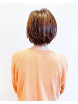 ショートボブ