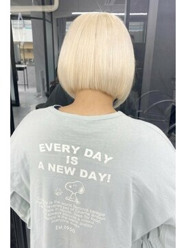 リア 大阪梅田(Ria) ～ホワイトブロンド～【Ria 大阪 梅田】