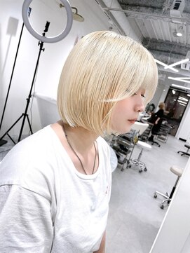 イリス 名古屋 名駅(Iris) blond bob