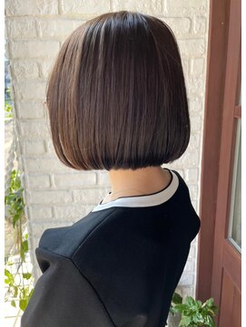オッジ 西新店(Oggi) ボブ 丸みショート 顎ラインボブ 透明感カラー ダークアッシュ