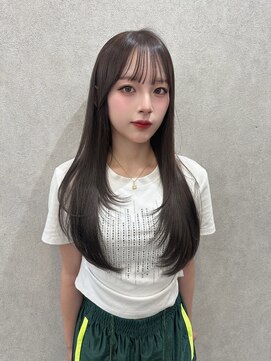 ロンド レア 天神大名店(Lond Le’a) ピンクカラー/暖色カラー/レイヤーカット/韓国ヘア/顔周りカット