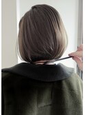 グレージュショートボブタッセルボブ前髪レイヤーボブ