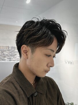 ラミ(L'ami) 《吉田丞》/センターパート/かき上げヘア/刈り上げ/ツーブロック