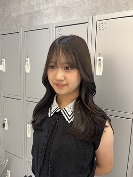 エヌ 大阪梅田店(enu) ダークグレージュ×流れる顔周り