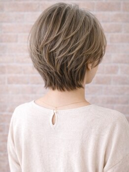 ガルフ(GULF)の写真/【大人の髪のお悩みを解決!】明るい色も自然な色もOK◎白髪を活かすカラーで「艶感」と「透明感」を実現!