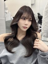 ロムーク 表参道(LOMKH)&nbsp;ロングレイヤーカット顔周りシールエクステ冬ヘーゼルグレージュ