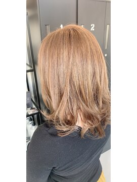 カロンヘア(Kalon hair) 低めのレイヤースタイル