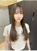 シースルーバング顔周りレイヤーミルクティーブロンド