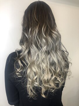 クラナ(clana) ホワイトグラデ！