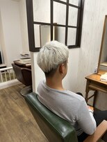 アンダーバーホワイトモデ 河内長野(_WHITE mode)&nbsp;※10代20代おすすめメンズホワイトシルバー