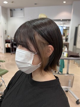 アウラ(AURA) ショートボブ×インナーカラー