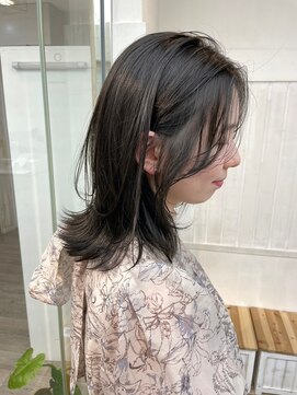 ナンバー ブラオ 名古屋栄(N° blao) くびれミディ 顔まわりカット 外ハネ 伸ばしかけミディアム