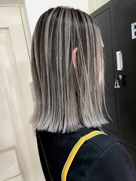 ウォンク(WONK.) [WONK.] バレイヤージュ　ベージュ×シルバー