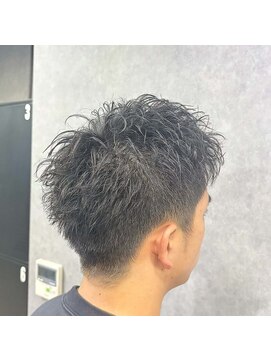 クリーブ 池袋(creeb) ツイスパショート、アップバング