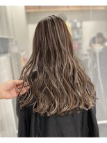 ナナ(NANA)&nbsp;ハイライト/コントラスト/ケアブリーチ/デザインカラー