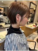 イメチェンショート外ハネボブ美髪ブルーブラックワイドバング