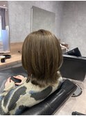 外ハネレイヤーくびれボブハイライトカラー