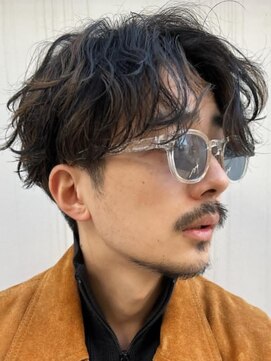 フィフス 大分(fifth) 大分緩めスパイラルパーマメンズカットミディアムセンターパート