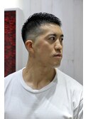 爽やかカッチリショート短髪メンズスタイル